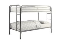 bunk beds v  